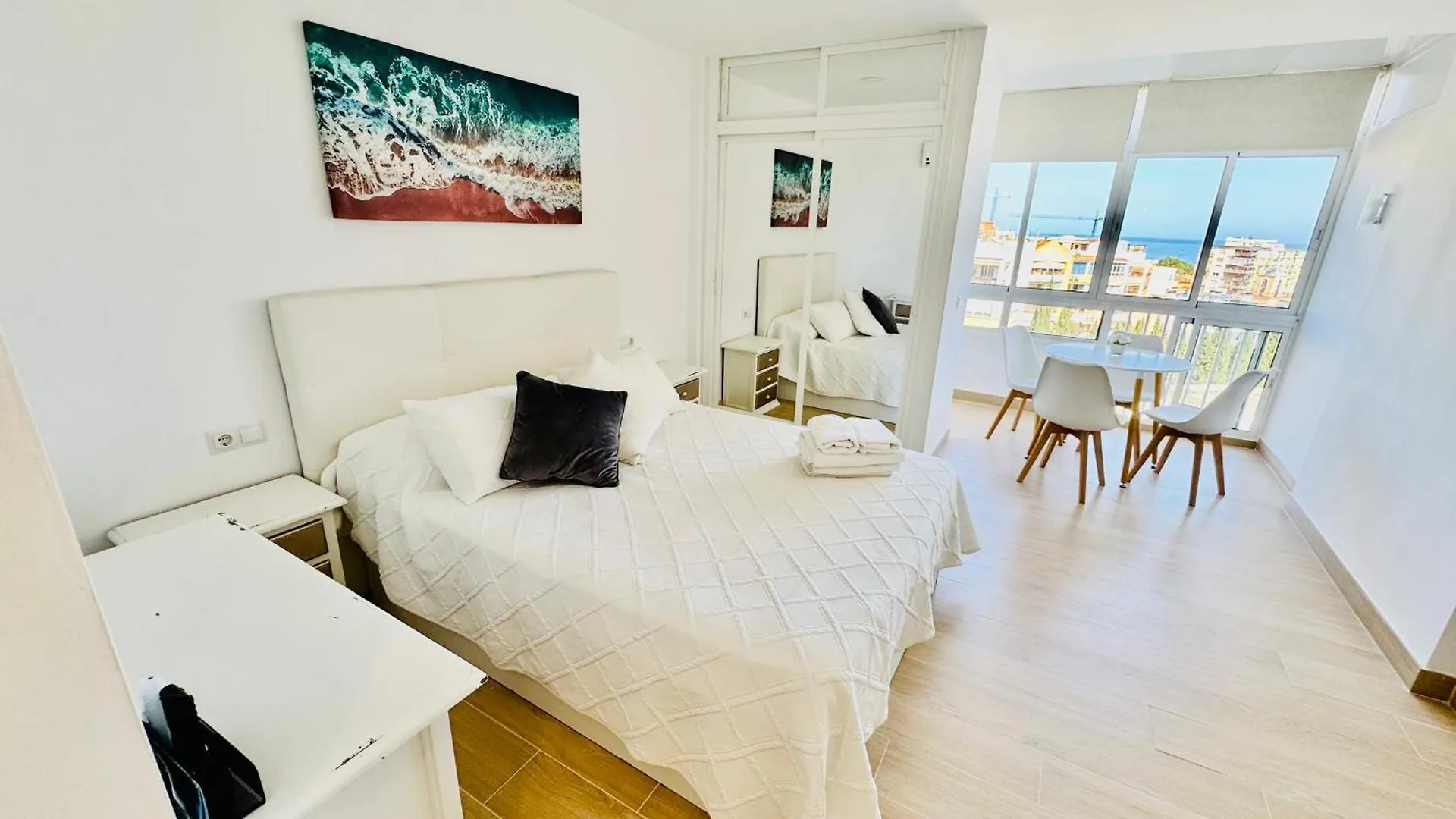 Apartamento Moderno-Luminoso-Vistas Al Mar-Benalmadena Costa